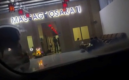 Một đêm kiểm tra 3 cơ sở massage, công an phát hiện 7 cặp nam nữ đang đang mua bán dâm