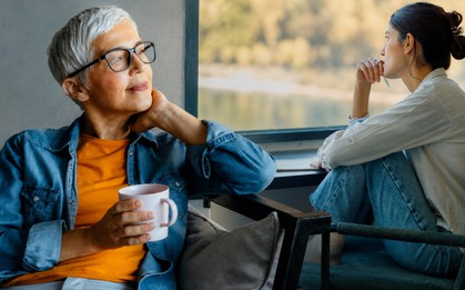 Ngày trước leo cầu thang không mệt, giờ mới đi vài tầng đã thở hổn hển: Không phải vì tuổi tác mà do cách chúng ta ngồi mỗi ngày