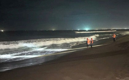 Chàng trai Trung Quốc bị sóng cuốn mất tích: UBND phường Tuy Hòa thông báo khẩn