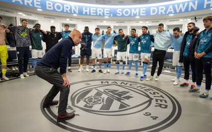 Pep Guardiola nói 1 câu trong phòng thay đồ của Man City khiến tất cả đau lòng