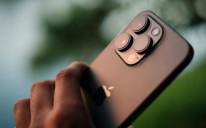 Mẫu iPhone Pro Max ra mắt từ 4 năm trước bất ngờ được người Việt săn đón, khen rất đáng mua