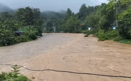 Mưa lớn, hơn 3.000 người ở 7 bản vùng sâu Nghệ An bị chia cắt