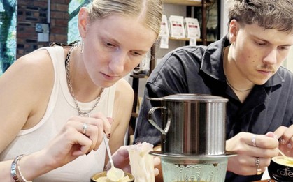 Khách Tây ngỡ ngàng phát hiện người Việt không thèm uống Starbucks