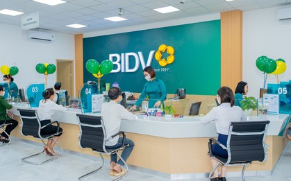 Trong tháng 8, loạt quy định mới sẽ áp dụng với người dùng tài khoản BIDV, VietinBank, ACB, OCB, BVBank,...