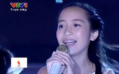 Cô bé 12 tuổi đã hát trước nghìn người ở sân Mỹ Đình, nhưng bố mẹ không vội đưa vào showbiz: Hiện tại ra sao?