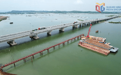 Tỷ phú Phạm Nhật Vượng đang cho thi công siêu đường sắt tốc độ cao 5,6 tỷ USD chưa từng có trong lịch sử: Hệ thống khoan cọc nhồi vượt sông đã bắt đầu triển khai