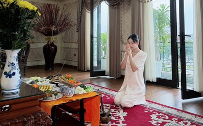Căn phòng thờ trong biệt thự 4 tầng của nhà chồng Mai Ngọc lộ diện qua cảnh cúng rằm tháng 7