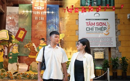 Bức tranh dài 7 mét, hơn 120 tác phẩm và những họa sĩ từ lớp 3 đến ngoài 60: Văn Miếu có gì dịp 2/9?