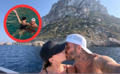 29 năm bên nhau, David Beckham và Victoria vẫn mặn nồng như thuở mới yêu, khoá môi cực ngọt, body tuổi ngoài 50 gây sốt