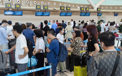 Tuyệt chiêu tự ký gửi hành lý sân bay chỉ trong 2 phút giúp bạn thoát cảnh xếp hàng