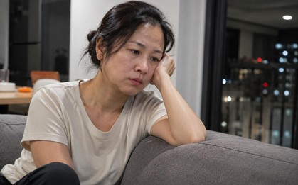 Người mẹ nghẹn ngào giữa đêm: Con có vấn đề, nhưng sai lầm của tôi còn lớn hơn, chính kiểu "yêu thương" này đã hủy hoại con