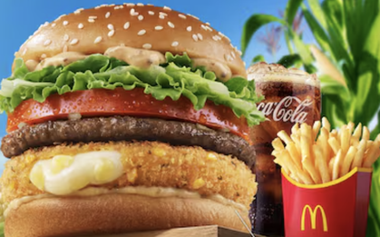 McDonald's Hàn quốc dừng bán món burger "quốc dân" sau khi tiêu thụ hơn 1 triệu chiếc vì trong bánh có... đá cuội