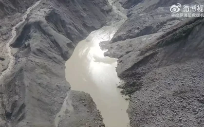 Ấn Độ cảnh giác với hàng ngàn hồ trên núi sau thảm hoạ ở Nepal
