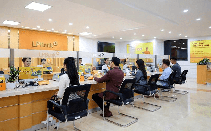 Một ngân hàng tăng lãi suất tiết kiệm ngay đầu tháng 8, lên nhóm cao nhất hệ thống