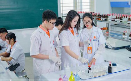 Điểm chuẩn khối ngành Sức khỏe cao, cơ hội nào cho thí sinh 18 - 22 điểm?
