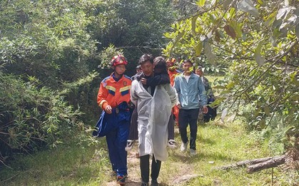 Bé gái 9 tuổi vào rừng hái nấm rồi mất tích, gần 20 giờ sau được cứu hộ tìm thấy ở nơi không ai ngờ