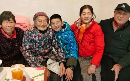 Cụ bà 111 tuổi vẫn ra đồng, tiết lộ những thói quen duy trì suốt nhiều thập kỷ