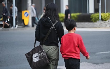 Làm được 6 điều đơn giản này lúc đón con tan học thì bạn chính là một bậc cha mẹ điểm 10, con cái biết ơn suốt đời