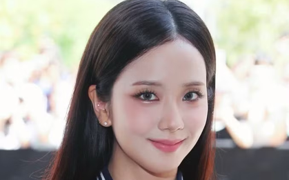Jisoo (BLACKPINK) bị chỉ trích vì lý do không ngờ