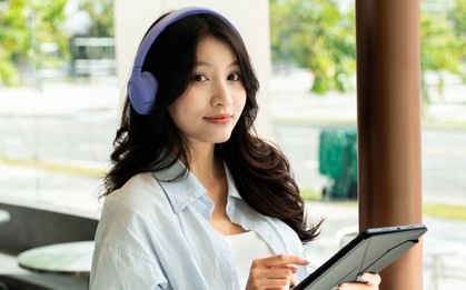 Ngồi cà phê chạy deadline hay vi vu du lịch, đây là lý do bạn nên mang theo món đồ này