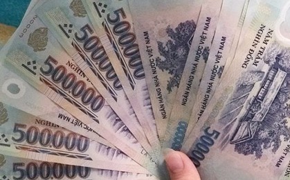 Nguyễn Thị Hà Tuyên SN 1993 bất ngờ nhận 400.000.000 đồng từ tài khoản lạ: Công an lập tức xác minh giao dịch