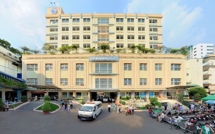 1 bệnh viện công đưa ra thông báo khám đến 19 giờ mỗi ngày: Đi làm cả ngày không kịp khám, người dân có thể tranh thủ sau giờ tan ca