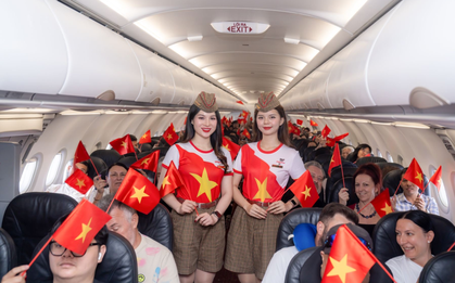 Sắc đỏ sao vàng rực rỡ từ sân bay đến những chuyến bay Vietjet dịp Quốc khánh 2/9