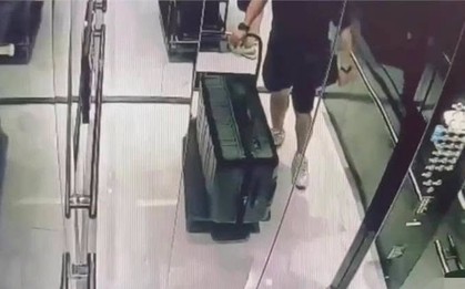 Người đàn ông Trung Quốc bị bắt sau khi thi thể bạn gái được phát hiện trong tủ đông nơi làm việc
