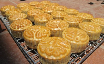 Một chiếc bánh trung thu có thể chứa năng lượng tương đương 5 bát cơm