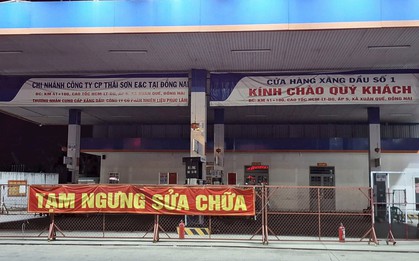 Mua xăng giá “cắt cổ” 45.000 đồng/lít trên cao tốc, ngay cạnh một cây xăng đang bỏ không