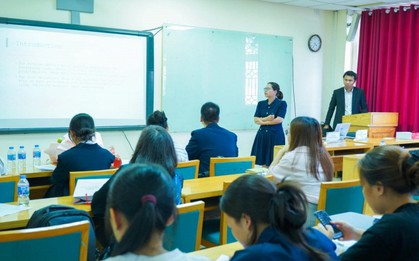 1 trường ĐH kinh tế ở Hà Nội tuyển giảng viên lương 40 triệu đồng/tháng, thưởng 200 triệu đồng nếu đáp ứng điều kiện này