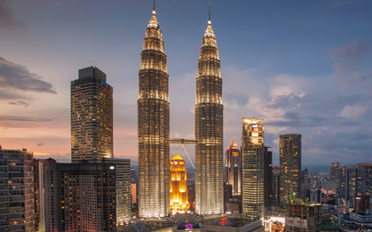 Tòa tháp đôi 451m cao xấp xỉ Landmark 81: Tổng chi phí xây dựng 41.000 tỷ đồng, nặng 600.000 tấn, giữ kỷ lục cao nhất thế giới 3 thập kỷ
