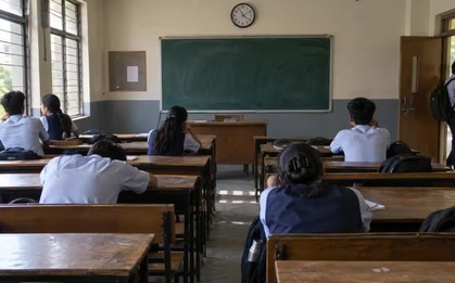 Phát hiện 245 giáo viên bỏ lớp nhưng vẫn nhận lương: Có người "biến mất" khỏi trường suốt 14 năm