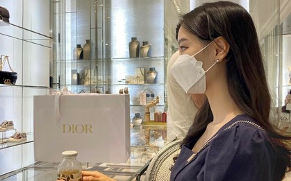 Ôm khoản nợ 618 triệu đồng vì ham mua sắm