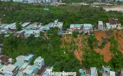 Những mái nhà chênh vênh bên sườn núi trước mùa mưa bão