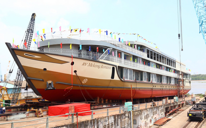 Việt Nam vừa có thêm siêu tàu 100 tỷ đồng được hạ thủy, dài hơn 93m, rộng 14m, cao 3 tầng: Thiết kế như "khách sạn nổi", hành trình dự kiến xuyên sang 1 nước láng giềng