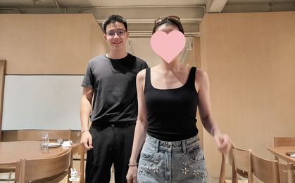 Con trai 1 Hoa hậu Việt xuất hiện chớp nhoáng cùng mẹ bỗng "gây bão" vì quá ngầu, cách được giáo dục càng đáng khen