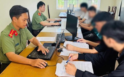 Xử phạt 9 người mua bán trái phép thông tin 34 tài khoản ngân hàng