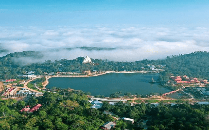 Việt Nam có 1 nơi mát mẻ quanh năm chỉ từ 18 độ C, được ví là ‘Đà Lạt của miền Tây’, sở hữu tượng Phật Di Lặc lớn nhất châu Á