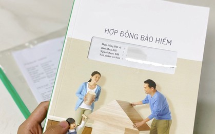 Một "ông lớn" bảo hiểm nhân thọ chính thức ngừng thu phí bằng tiền mặt, khách hàng bắt buộc chuyển khoản