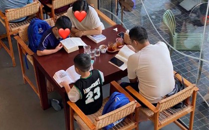 Bức ảnh gia đình trong quán cafe bỗng "hót hòn họt" khắp MXH: Quá lâu rồi mới thấy 1 hình ảnh đẹp đến thế này!