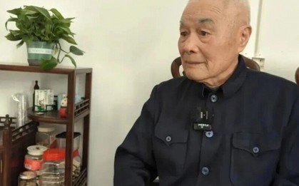 Tỷ phú 98 tuổi có đủ tiền mua 50 ô tô, biệt thự vẫn "sống như ăn mày", quyên góp 233 tỷ đồng làm từ thiện
