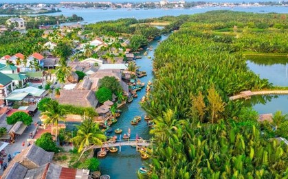 Việt Nam có 1 ngôi làng ví như "miền Tây thu nhỏ" được Forbes vinh danh: Hút khách thử "cảm giác mạnh", đang được đề cử Làng du lịch tốt nhất thế giới