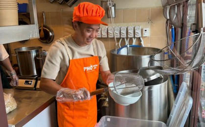 Cường Đô La đi bán phở?