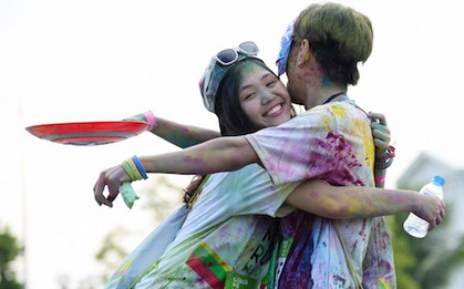 Clip: Color Me Run - Lâu lắm rồi giới trẻ Hà Nội mới sảng khoái đến thế!