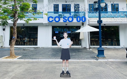 Vừa ra bài mới, hình ảnh Đức Phúc đã tràn ngập khắp phố phường Hà Nội và Sài Gòn