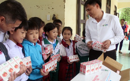 Mộc Châu Milk chung tay ủng hộ đồng bào miền Trung bị lũ lụt
