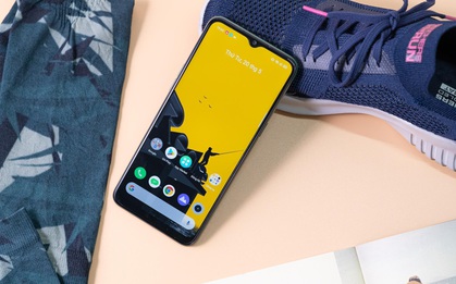 Vì sao hội học trò mê mẩn smartphone có pin khủng và sạc nhanh?