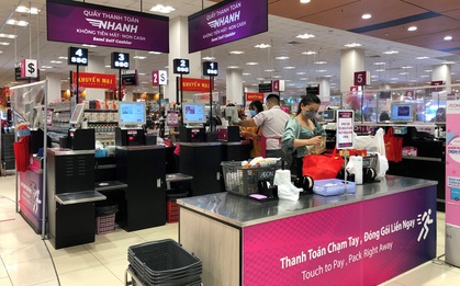 Quầy thanh toán tự động của một siêu thị Nhật gây ấn tượng mạnh cho khách hàng