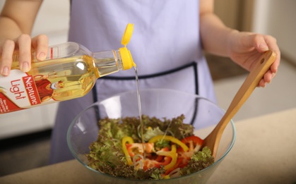Áp dụng chế độ dinh dưỡng giúp kiểm soát cholesterol, ngừa đột quỵ